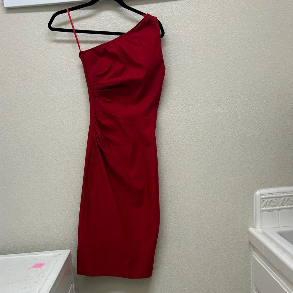 Elegant Red One-Shoulder Dress